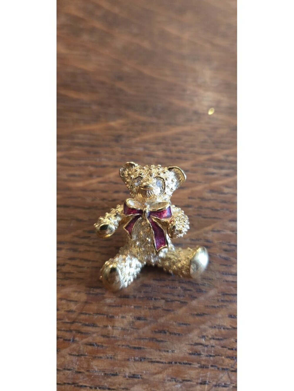 Vintage Avon Teddy Bear Brooch Pin Goldtone Figural Red Enamel Bow Rhinestone